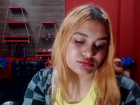 Snapshot of Alicefetishxxx chatting on 02.12.26 Alicefetishxxx online show from 02.12.26