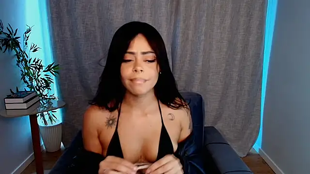 Snapshot of Pauline_Clark chatting on 02.18.26 Pauline Clark online show from 02.18.26