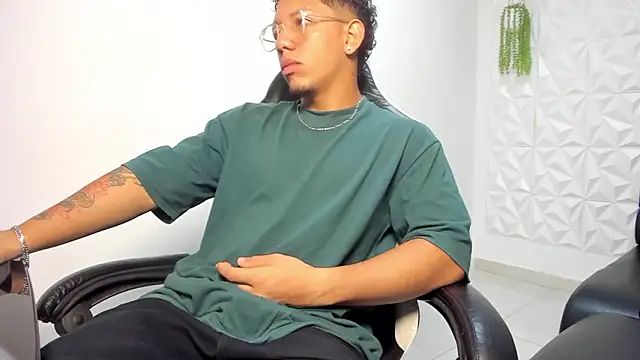 MaxSeduce23 online show from 02.19.26