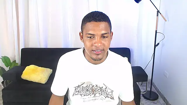 MaxCum18  online show from 02.14.26