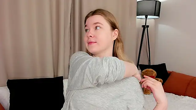 MaraaSwan online show from 04.14.26