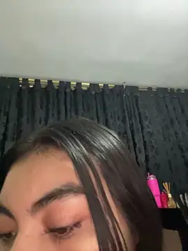 Snapshot of eimmy__skinny chatting on 04.17.26 eimmy skinny online show from 04.17.26
