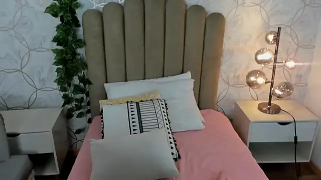 Snapshot of angelsky11 chatting on 04.05.26 angelsky11 online show from 04.05.26