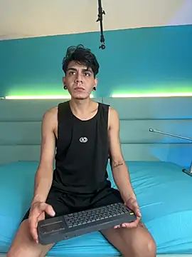 Snapshot of abrilandjulian chatting on 02.23.26 abrilandjulian online show from 02.23.26