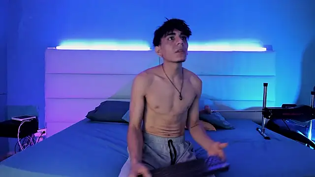 abrilandjulian online show from 03.05.26