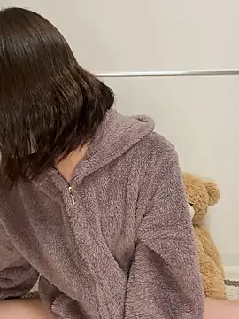 Snapshot of YUNA-66 chatting on 04.08.26 YUNA-66 online show from 04.08.26