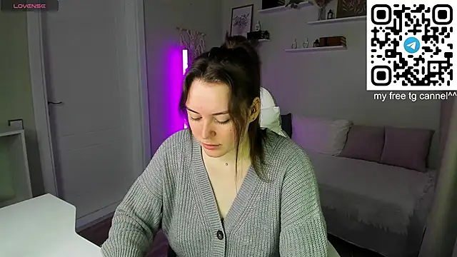 Snapshot of Laura_CollinsS chatting on 06.02.26 Laura CollinsS online show from 06.02.26