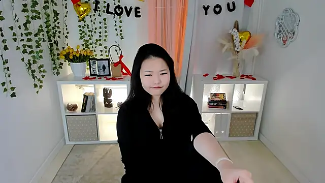 YunaArai online show from 02.14.26