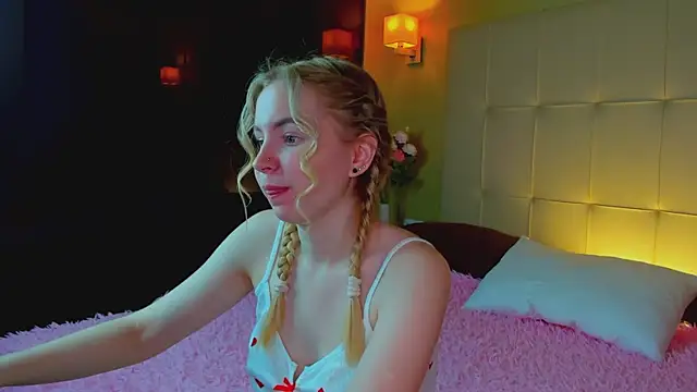 Linda  Bloom online show from 04.10.26