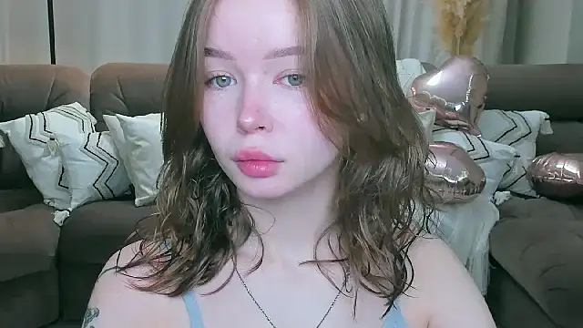 Snapshot of Violetta__Dreams chatting on 02.26.26 Violetta Dreams online show from 02.26.26