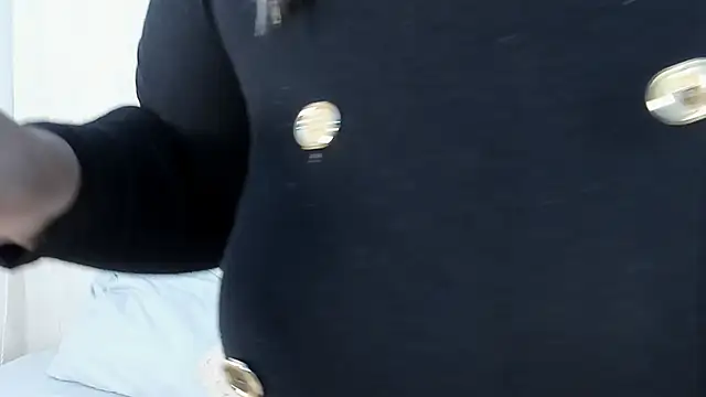 Snapshot of Cinnamon_Skin01 chatting on 02.14.26 Cinnamon Skin01 online show from 02.14.26