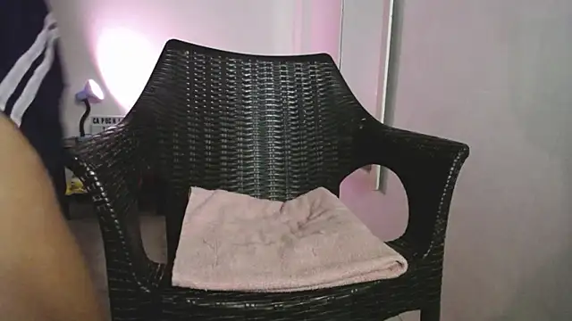 Snapshot of Luuu19 chatting on 02.15.26 Luuu19 online show from 02.15.26