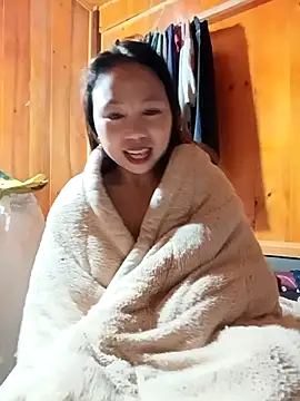 Snapshot of Pretty_girl_2 chatting on 02.21.26 Pretty girl 2 online show from 02.21.26