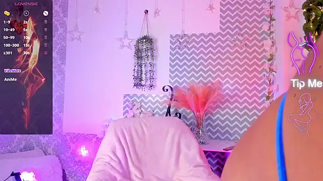 NahomyVega online show from 04.14.26