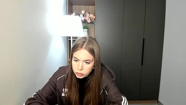 TishShazier online show from 02.15.26