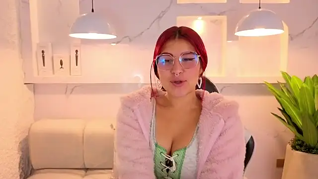 Snapshot of emily__tp chatting on 02.25.26 emily tp online show from 02.25.26