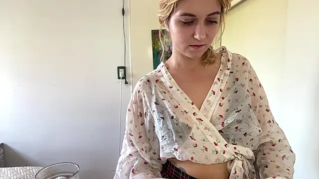 Snapshot of Sophiasnarl chatting on 02.21.26 Sophiasnarl online show from 02.21.26