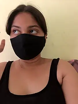 Snapshot of Cute--Sakshi chatting on 05.11.26 Cute--Sakshi online show from 05.11.26