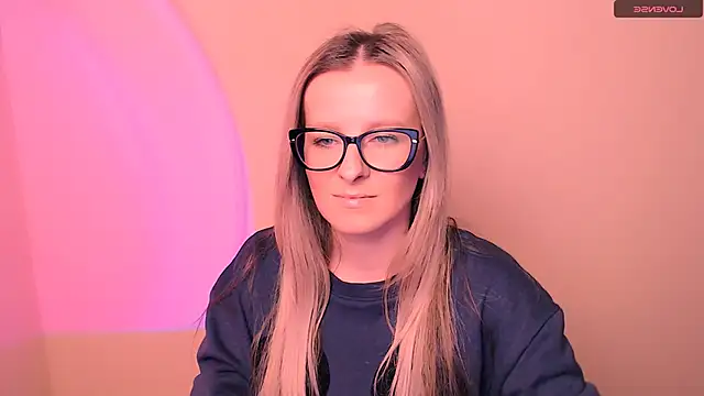 AnnePeach online show from 02.15.26