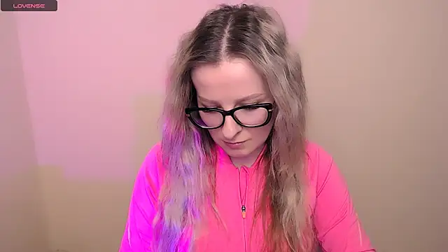 Snapshot of AnnePeach chatting on 03.17.26 AnnePeach online show from 03.17.26