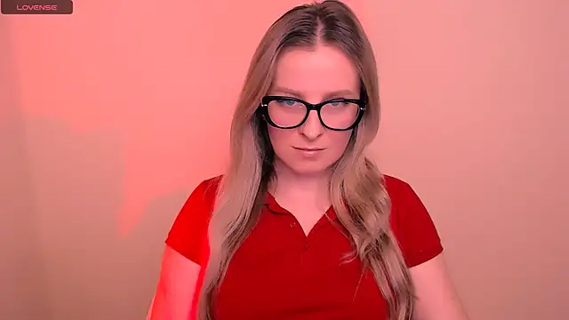 Snapshot of AnnePeach chatting on 03.20.26 AnnePeach online show from 03.20.26