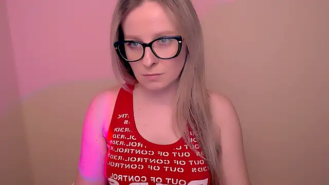 Snapshot of AnnePeach chatting on 04.03.26 AnnePeach online show from 04.03.26