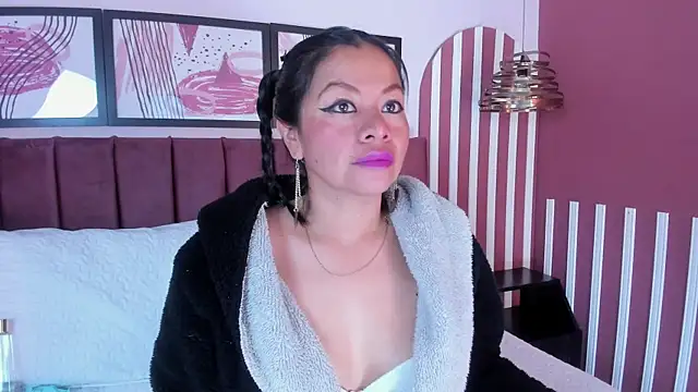 Snapshot of Saray_Becker_ chatting on 03.20.26 Saray Becker online show from 03.20.26