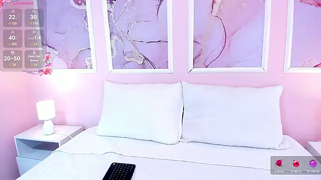 Snapshot of Saray_Becker_ chatting on 03.25.26 Saray Becker online show from 03.25.26