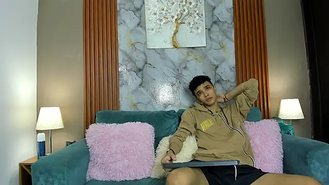 YOUNG BOYS HELL online show from 03.04.26