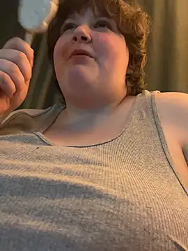 Snapshot of plushietoy chatting on 02.23.26 plushietoy online show from 02.23.26