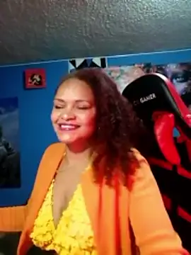 Snapshot of Helensex1 chatting on 02.20.26 Helensex1 online show from 02.20.26