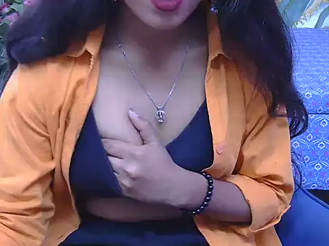 Snapshot of its-taniya chatting on 04.13.26 its-taniya online show from 04.13.26