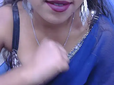 Snapshot of its-taniya chatting on 05.13.26 its-taniya online show from 05.13.26