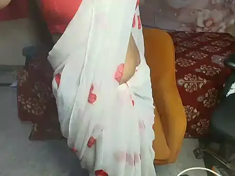 Snapshot of its-taniya chatting on 05.18.26 its-taniya online show from 05.18.26