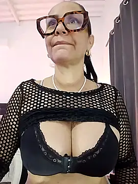 Snapshot of RubyStrome chatting on 02.25.26 RubyStrome online show from 02.25.26