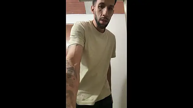 Snapshot of Karim_mansur chatting on 04.05.26 Karim mansur online show from 04.05.26