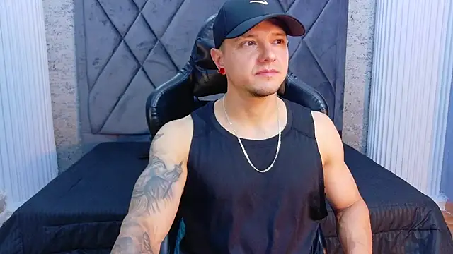 Snapshot of TYSONRICH1 chatting on 02.27.26 TYSONRICH1 online show from 02.27.26