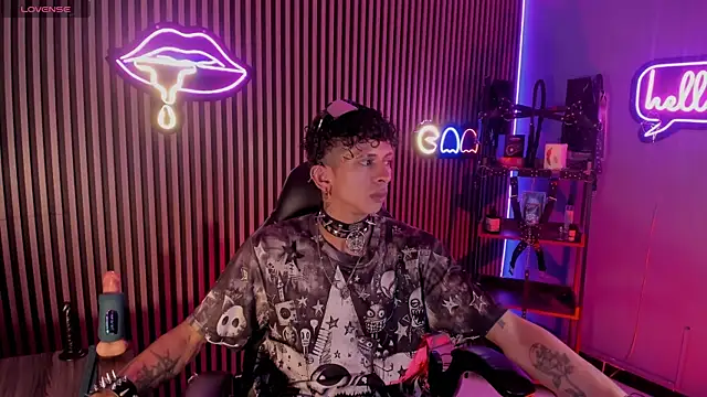 Maximoking26 online show from 04.15.26