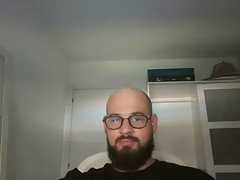 Snapshot of lachy2410 chatting on 07.13.26 lachy2410 online show from 07.13.26