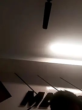 Avinh 09 online show from 02.19.26