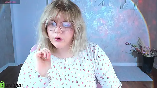 luna c0ra online show from 04.13.26