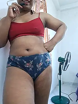 Queen Saara online show from 03.15.26