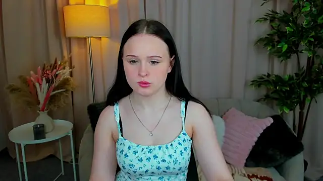 Snapshot of moonei chatting on 02.24.26 moonei online show from 02.24.26