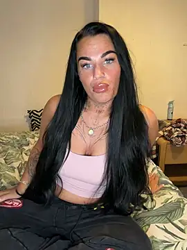 Snapshot of Darkfantisyx chatting on 02.23.26 Darkfantisyx online show from 02.23.26