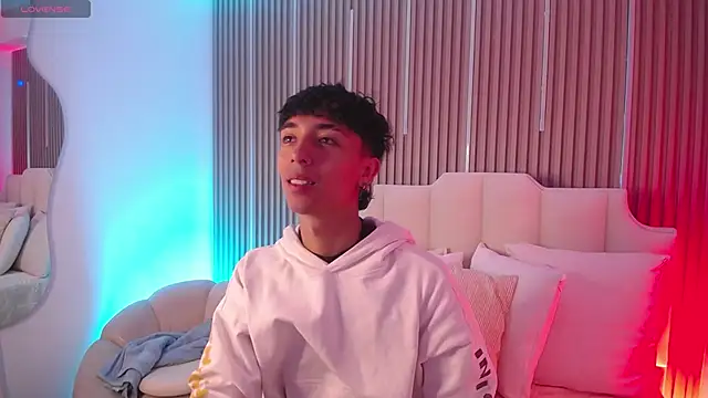 Snapshot of Aiden_Rivers_ chatting on 03.04.26 Aiden Rivers online show from 03.04.26