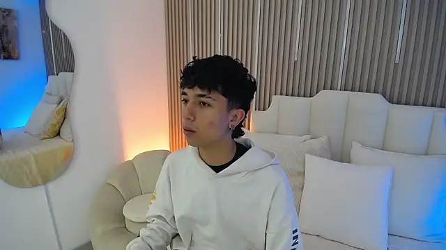 Snapshot of Aiden_Rivers_ chatting on 03.09.26 Aiden Rivers online show from 03.09.26