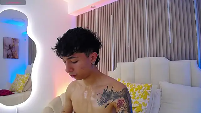 Snapshot of Aiden_Rivers_ chatting on 03.11.26 Aiden Rivers online show from 03.11.26