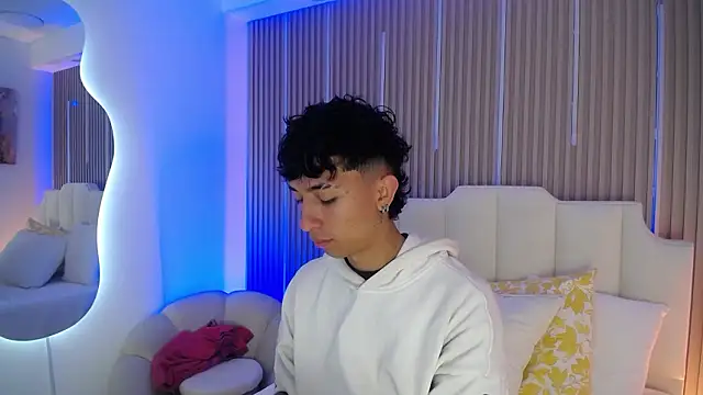 Snapshot of Aiden_Rivers_ chatting on 03.16.26 Aiden Rivers online show from 03.16.26