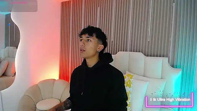 Snapshot of Aiden_Rivers_ chatting on 03.19.26 Aiden Rivers online show from 03.19.26