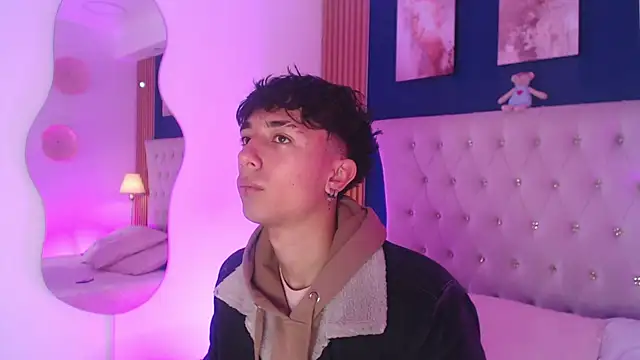 Snapshot of Aiden_Rivers_ chatting on 04.08.26 Aiden Rivers online show from 04.08.26